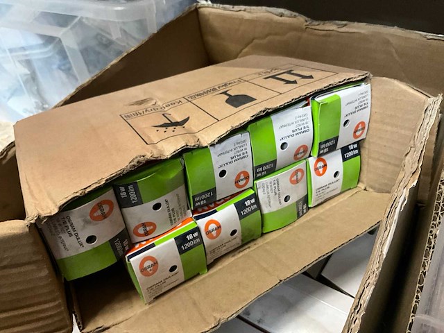 Diverse elektriciteitstoebehoren - afbeelding 3 van  12