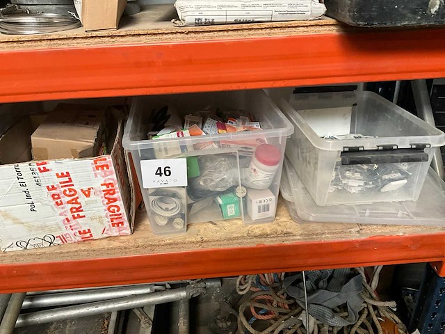 Diverse elektriciteitstoebehoren - afbeelding 1 van  12