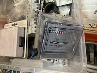 Diverse elektriciteitstoebehoren - afbeelding 9 van  12