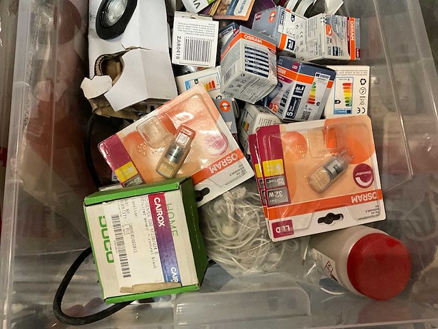 Diverse elektriciteitstoebehoren - afbeelding 12 van  12