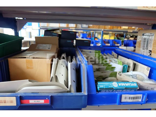 Diverse elektrische accessoirepakketten - afbeelding 3 van  26