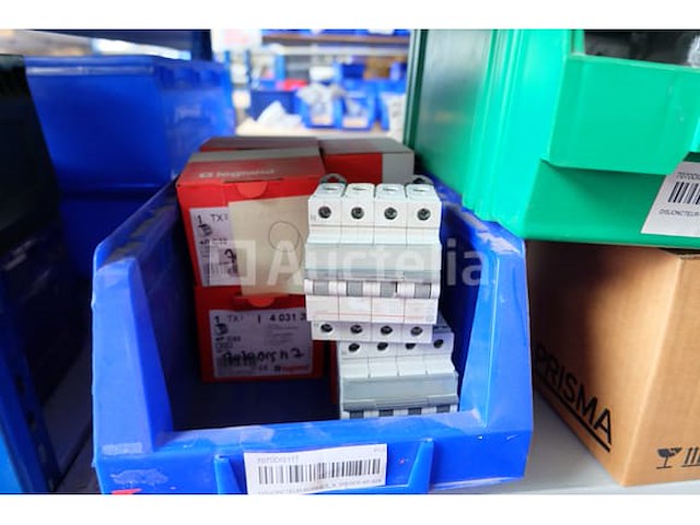 Diverse elektrische accessoirepakketten - afbeelding 8 van  26