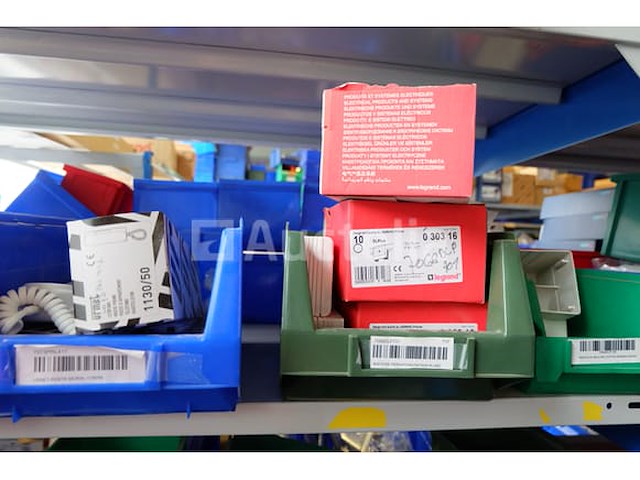 Diverse elektrische accessoirepakketten - afbeelding 10 van  26