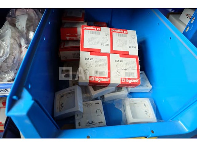 Diverse elektrische accessoirepakketten - afbeelding 13 van  26