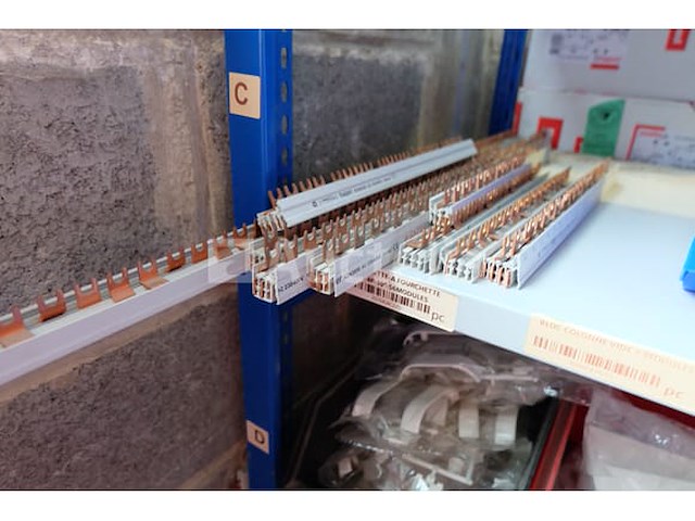 Diverse elektrische accessoirepakketten - afbeelding 16 van  26