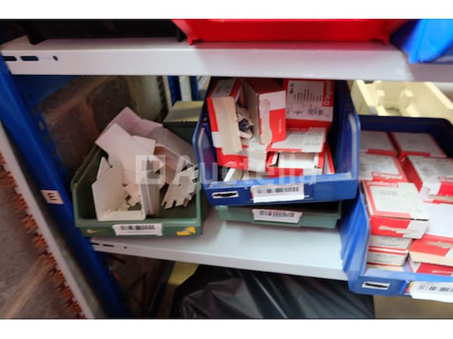 Diverse elektrische accessoirepakketten - afbeelding 17 van  26