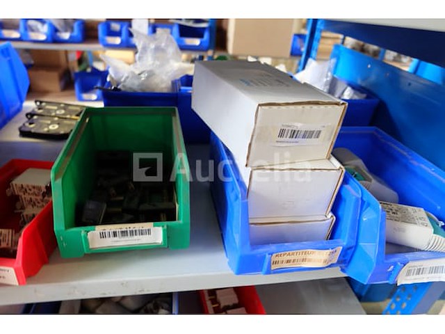 Diverse elektrische accessoirepakketten - afbeelding 21 van  26