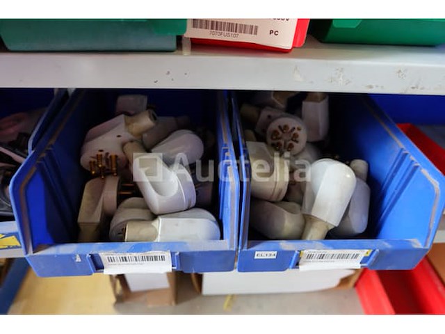 Diverse elektrische accessoirepakketten - afbeelding 22 van  26