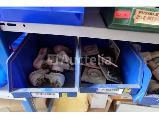 Diverse elektrische accessoirepakketten - afbeelding 23 van  26