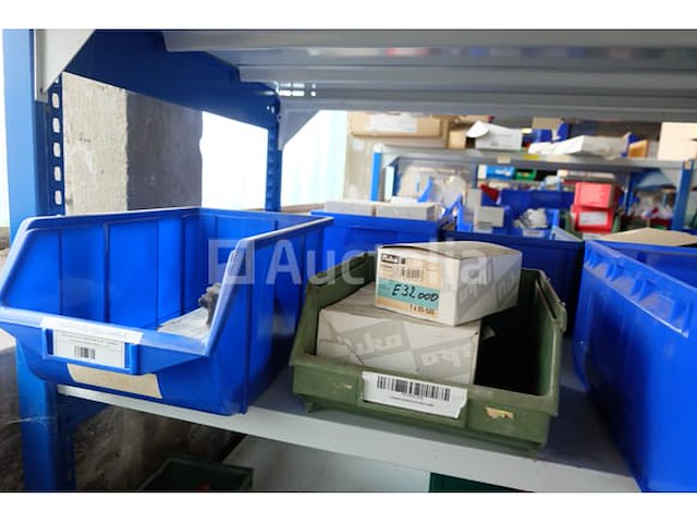 Diverse elektrische accessoirepakketten - afbeelding 11 van  50