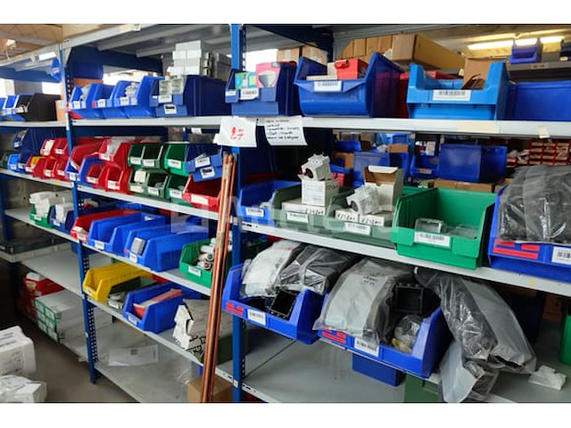 Diverse elektrische accessoirepakketten - afbeelding 1 van  50