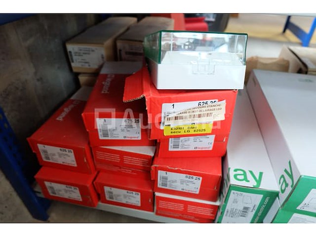 Diverse elektrische accessoirepakketten - afbeelding 17 van  50