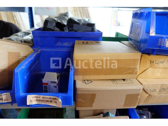 Diverse elektrische accessoirepakketten - afbeelding 22 van  50