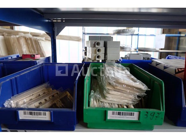 Diverse elektrische accessoirepakketten - afbeelding 27 van  50