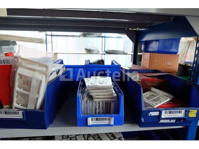 Diverse elektrische accessoirepakketten - afbeelding 32 van  50