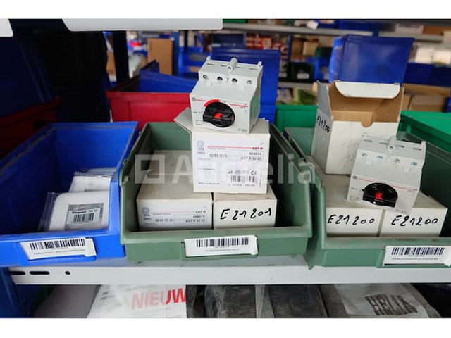 Diverse elektrische accessoirepakketten - afbeelding 23 van  50