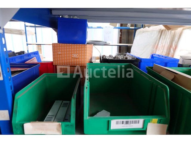 Diverse elektrische accessoirepakketten - afbeelding 38 van  50