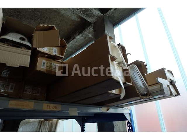 Diverse elektrische accessoirepakketten - afbeelding 42 van  50