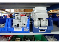 Diverse elektrische accessoirepakketten - afbeelding 50 van  50