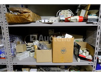 Diverse elektrische apparatuur set - afbeelding 15 van  24