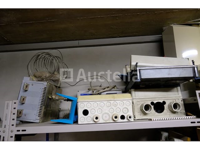 Diverse elektrische apparatuur set - afbeelding 19 van  24