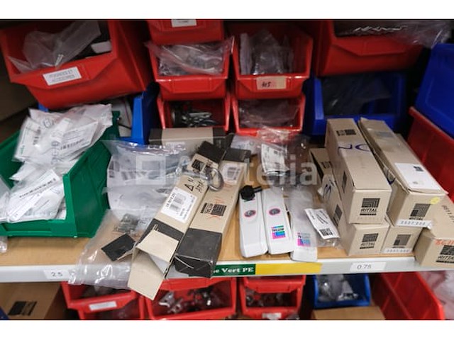 Diverse elektrische apparatuur set - afbeelding 21 van  25