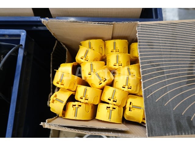 Diverse elektrische apparatuur set - afbeelding 23 van  36