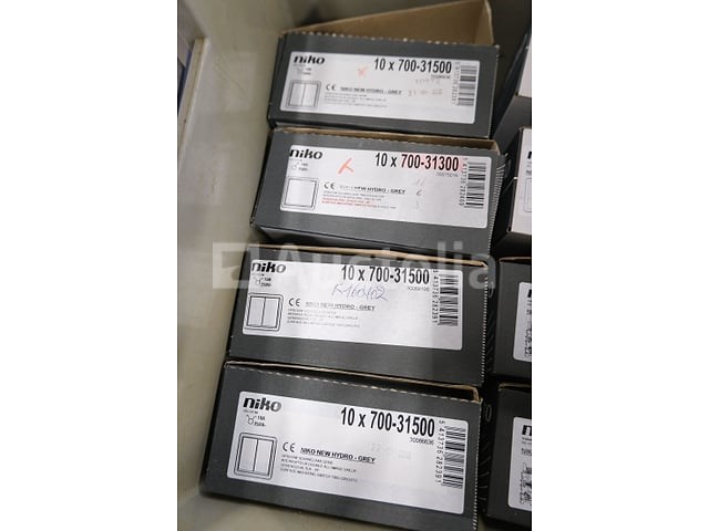 Diverse elektrische apparatuur set - afbeelding 2 van  19