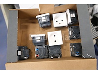 Diverse elektrische apparatuur set - afbeelding 6 van  19
