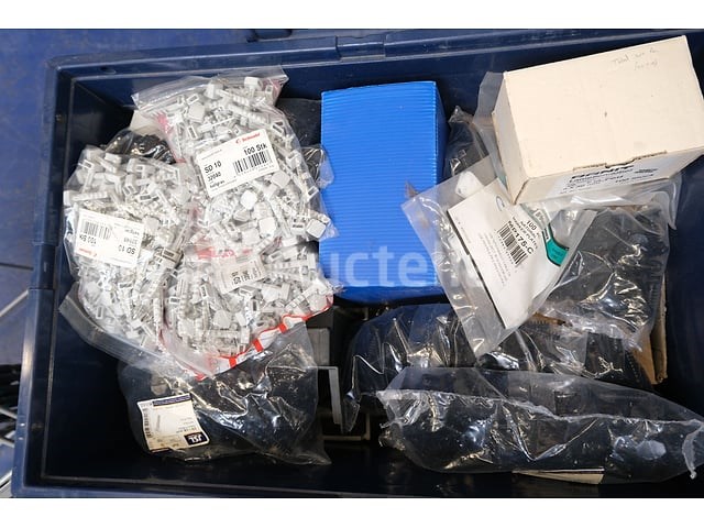 Diverse elektrische apparatuur set - afbeelding 19 van  22