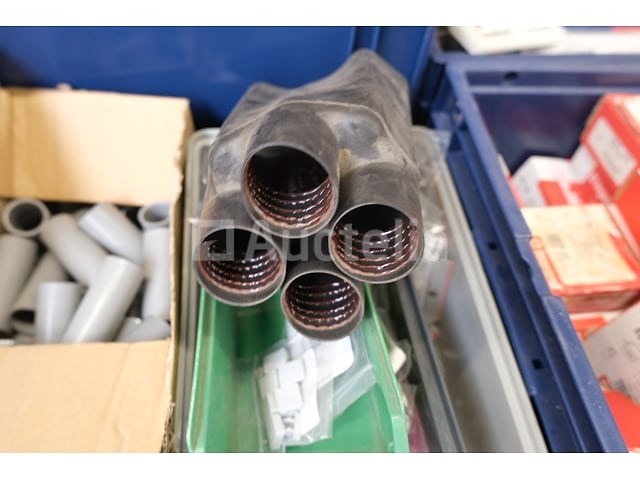 Diverse elektrische apparatuur set - afbeelding 13 van  23