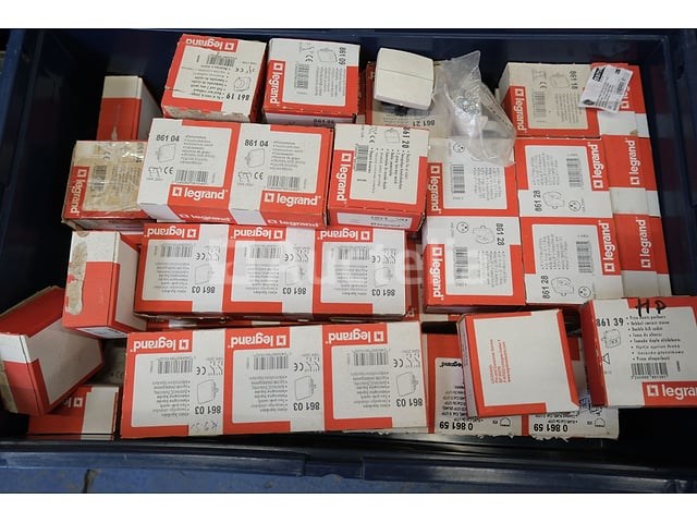 Diverse elektrische apparatuur set - afbeelding 17 van  23