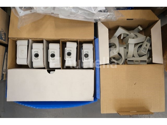 Diverse elektrische apparatuur set - afbeelding 15 van  18