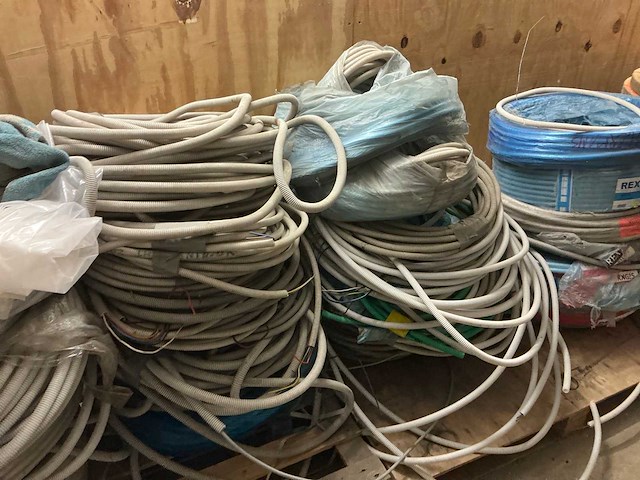 Diverse elektrische kabels - afbeelding 4 van  7