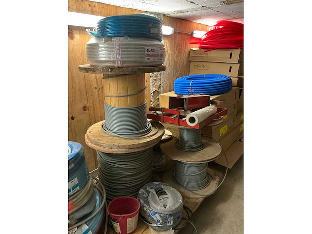 Diverse elektrische kabels - afbeelding 6 van  7