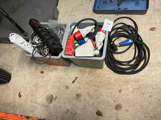 Diverse elektrische onderdelen - afbeelding 1 van  6