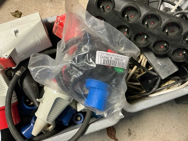 Diverse elektrische onderdelen - afbeelding 5 van  6