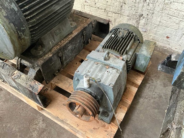 Diverse elektromotoren (2x) - afbeelding 5 van  5