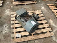 Diverse elektromotoren (2x) - afbeelding 1 van  5