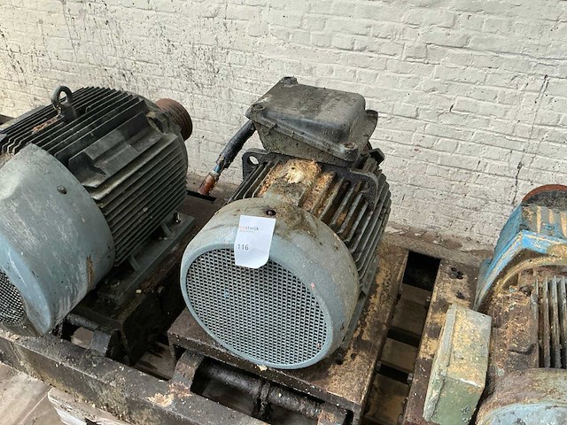 Diverse elektromotoren (3x) - afbeelding 4 van  6