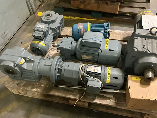 Diverse elektromotoren (6x) - afbeelding 3 van  7