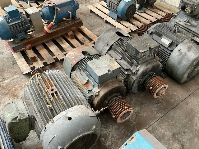 Diverse elektromotoren (7x) - afbeelding 4 van  5
