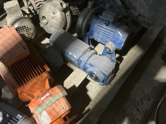 Diverse elektromotoren (8x) - afbeelding 5 van  7