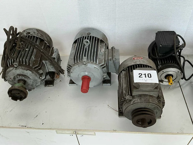 Diverse elektromotoren (9x) - afbeelding 3 van  5