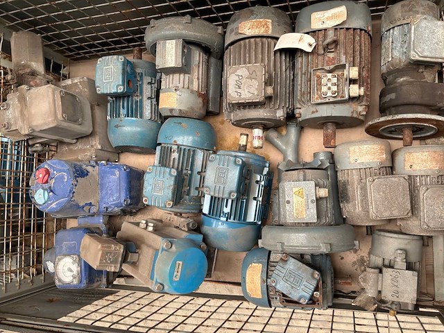 Diverse elektromotoren - afbeelding 2 van  6