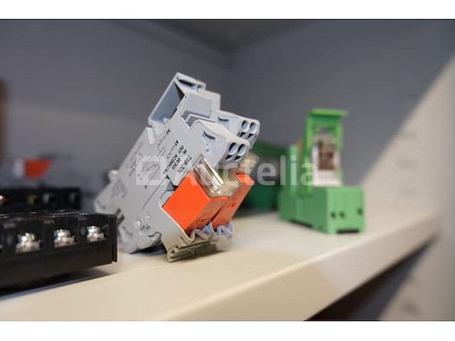 Diverse elektronische modules en connectoren - afbeelding 7 van  20