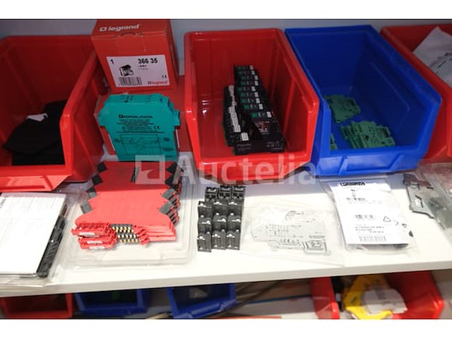 Diverse elektronische modules en connectoren - afbeelding 8 van  20