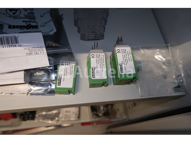 Diverse elektronische modules en connectoren - afbeelding 19 van  20