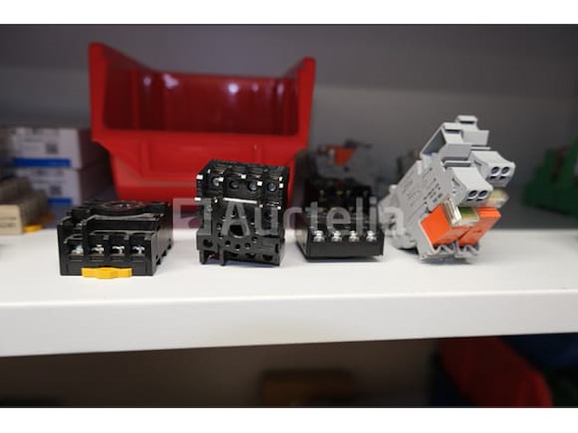 Diverse elektronische modules en connectoren - afbeelding 20 van  20