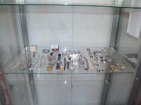 Diverse fantasiejuwelen en polshorloges - afbeelding 3 van  18